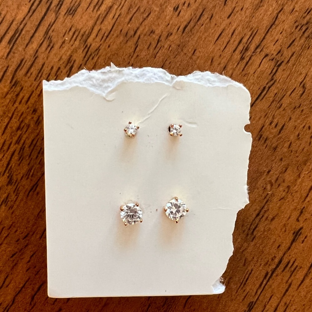 NWT small gold studs